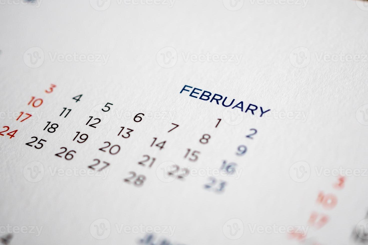 página del calendario de febrero con meses y fechas foto