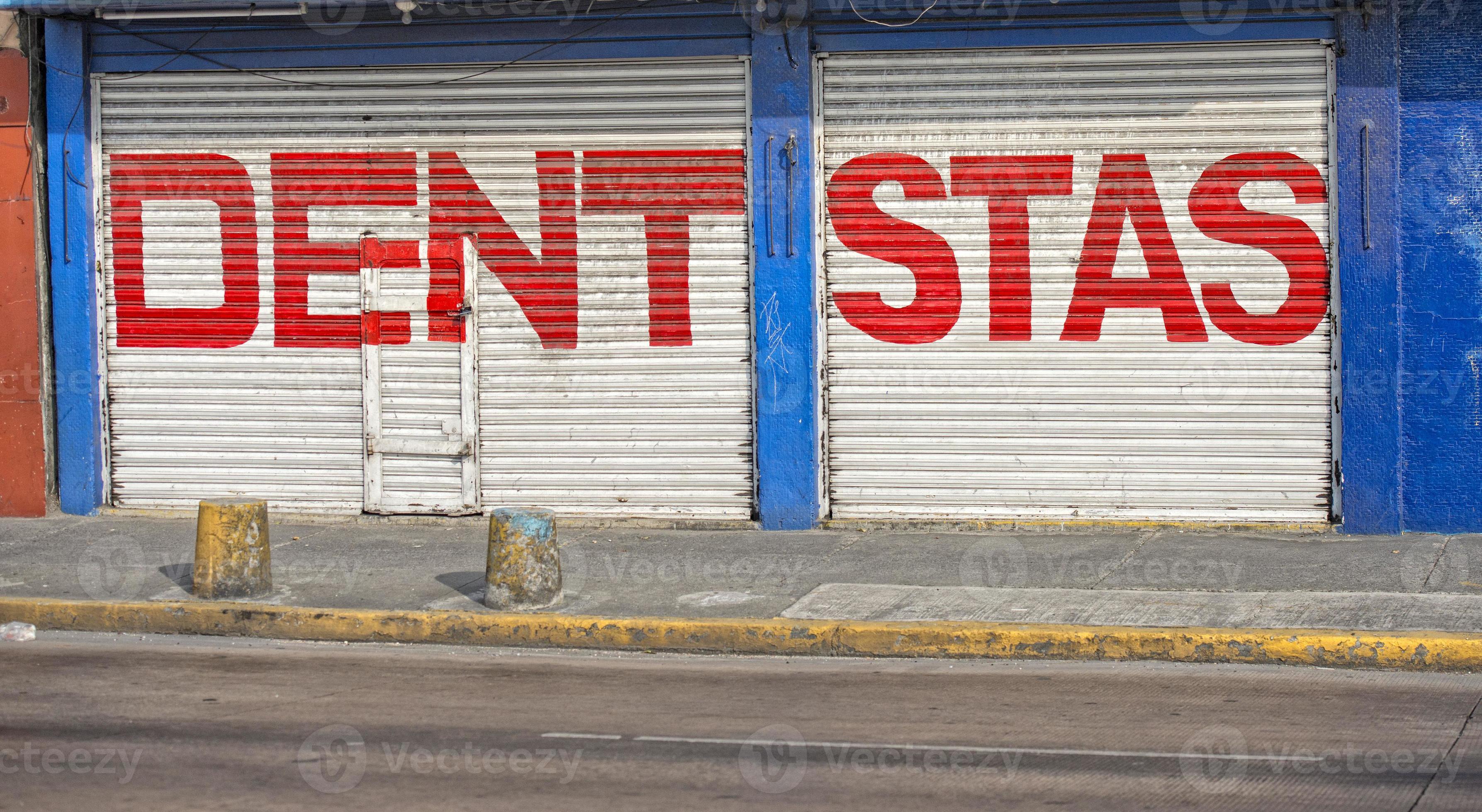 latin dentist sign in mexico 12205454 Stock Photo at Vecteezy