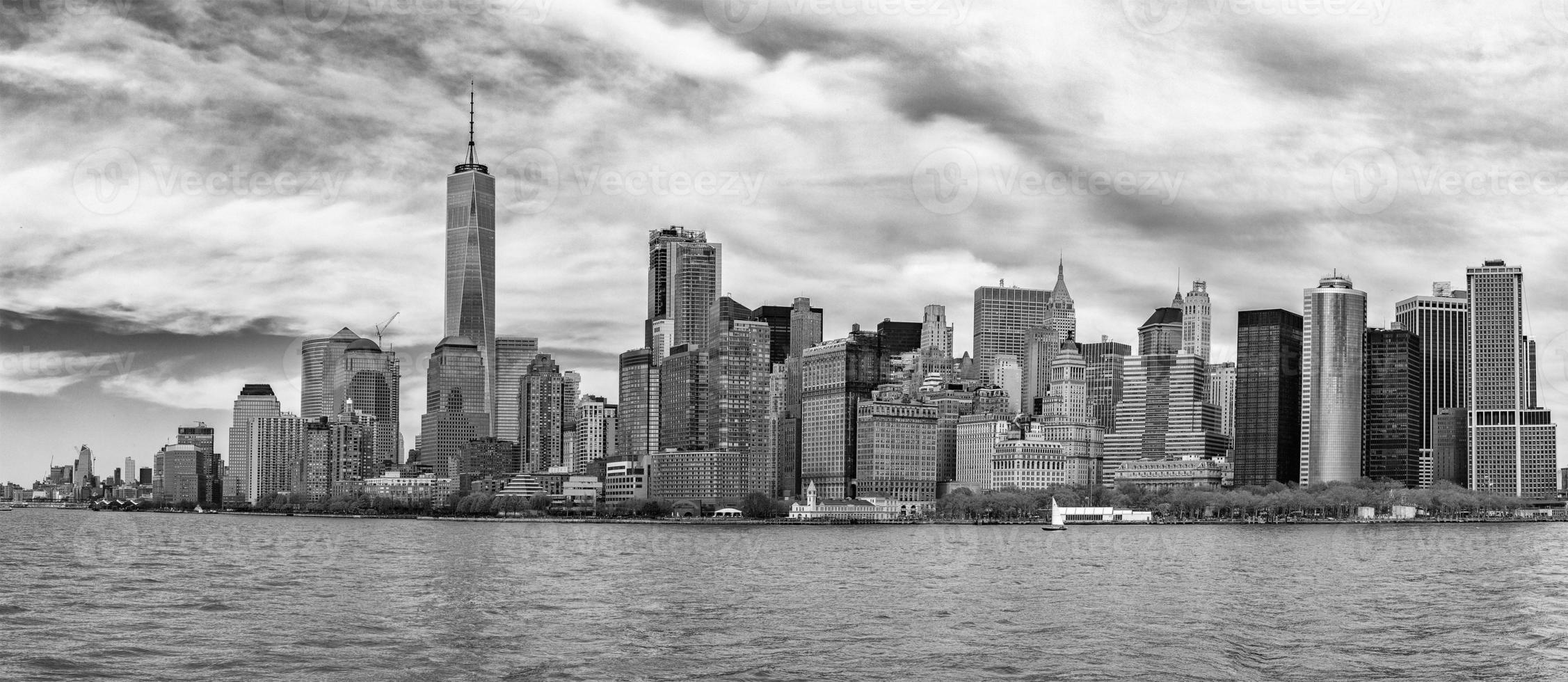 New York Manhattan Panorama landscape in black and white photo