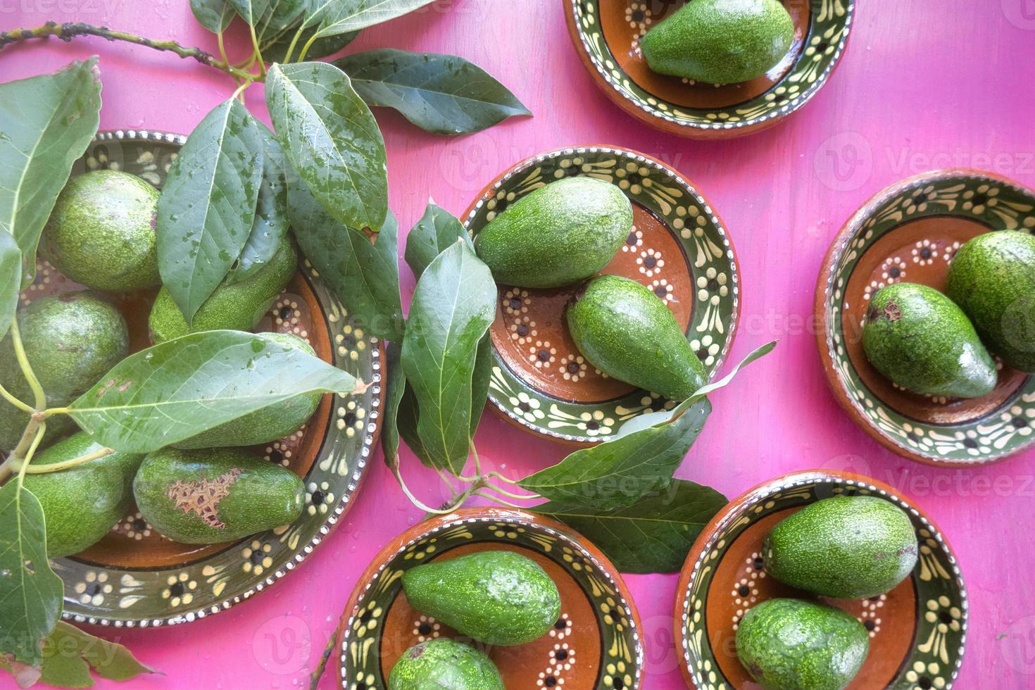 textura de aguacates con fondo vintage rosa foto