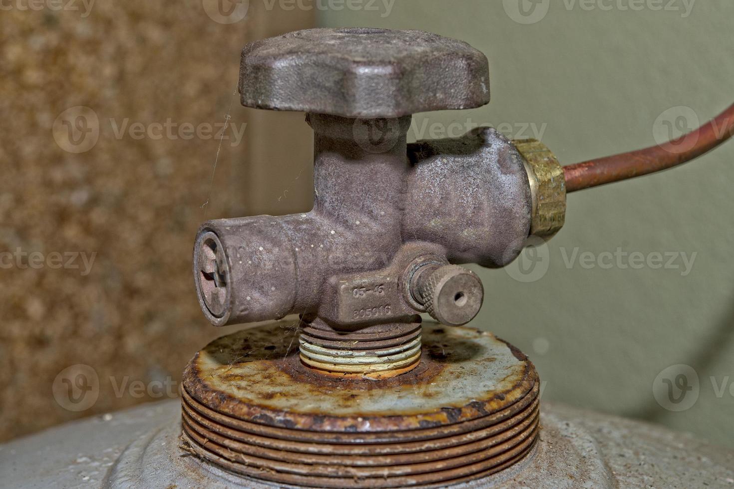 rusted gas cylinder photo