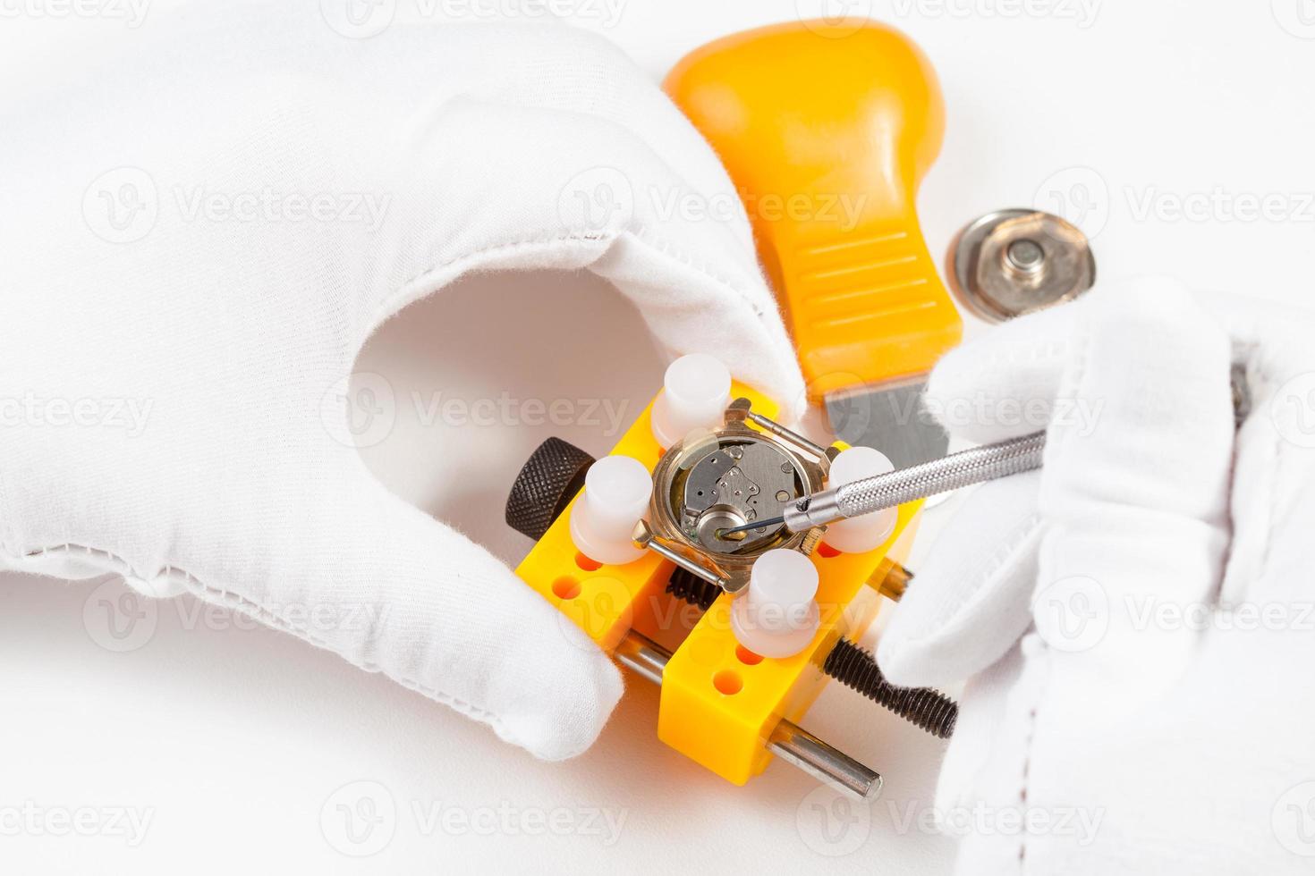 maintenance of quartz wristwatch photo