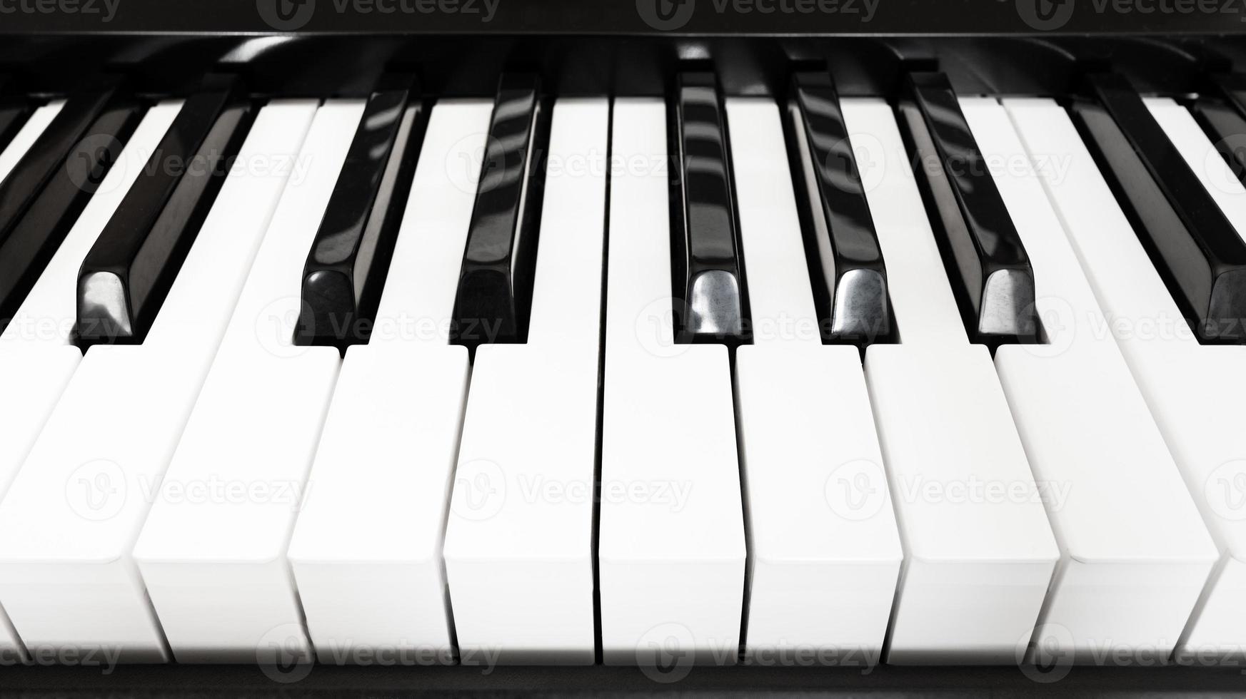 front view keyboard of digital piano photo