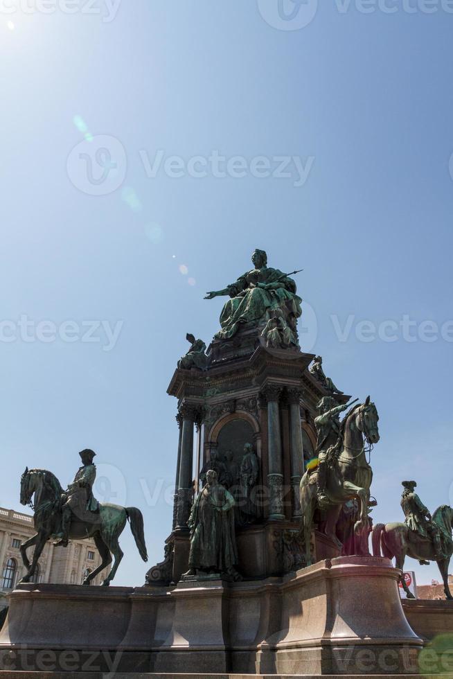 monumento a maria theresia, en viena foto