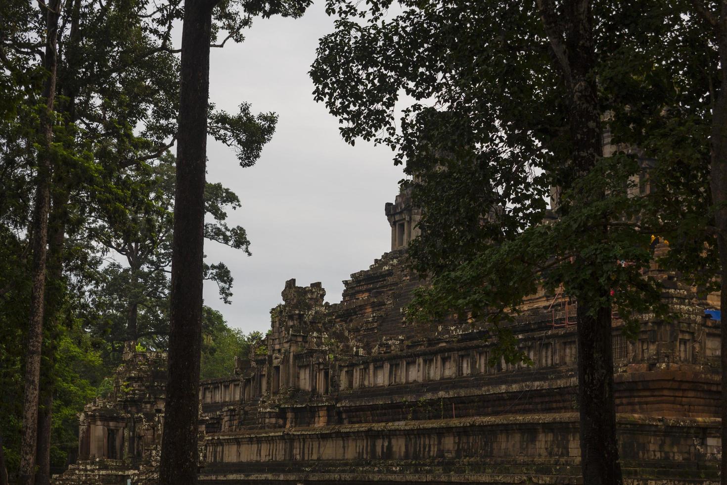 Angkor Wat complex photo