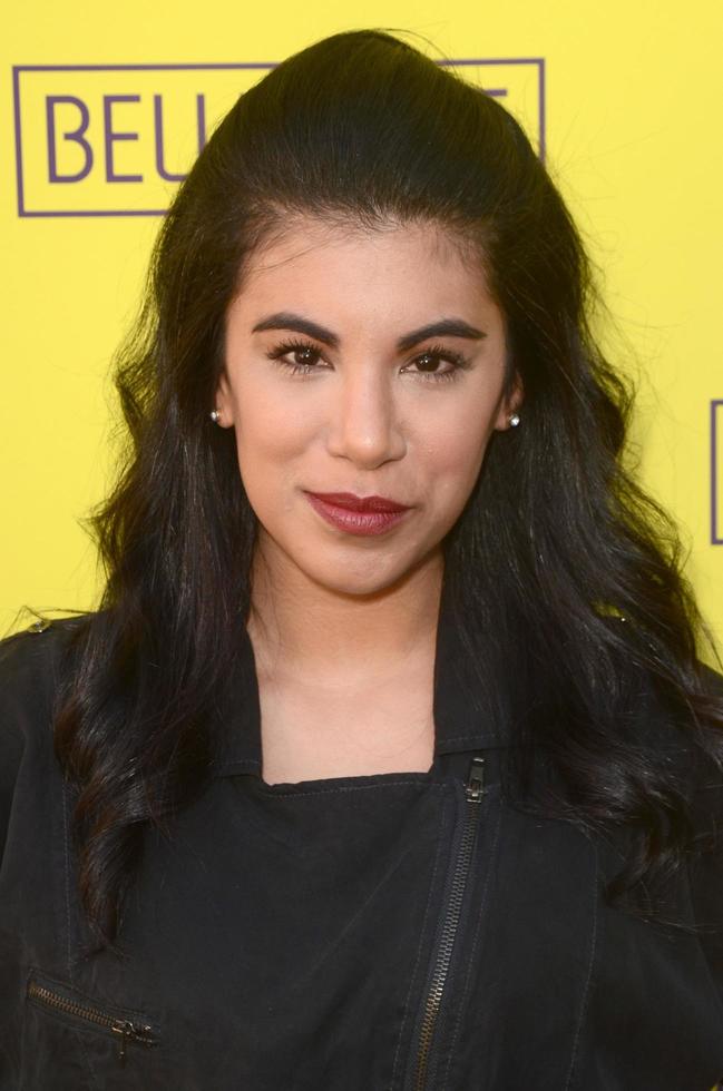 los angeles, 22 de abril - chrissie fit en la alfombra roja de la noche de apertura de belleville en el teatro de pasadena el 22 de abril de 2018 en pasadena, ca foto