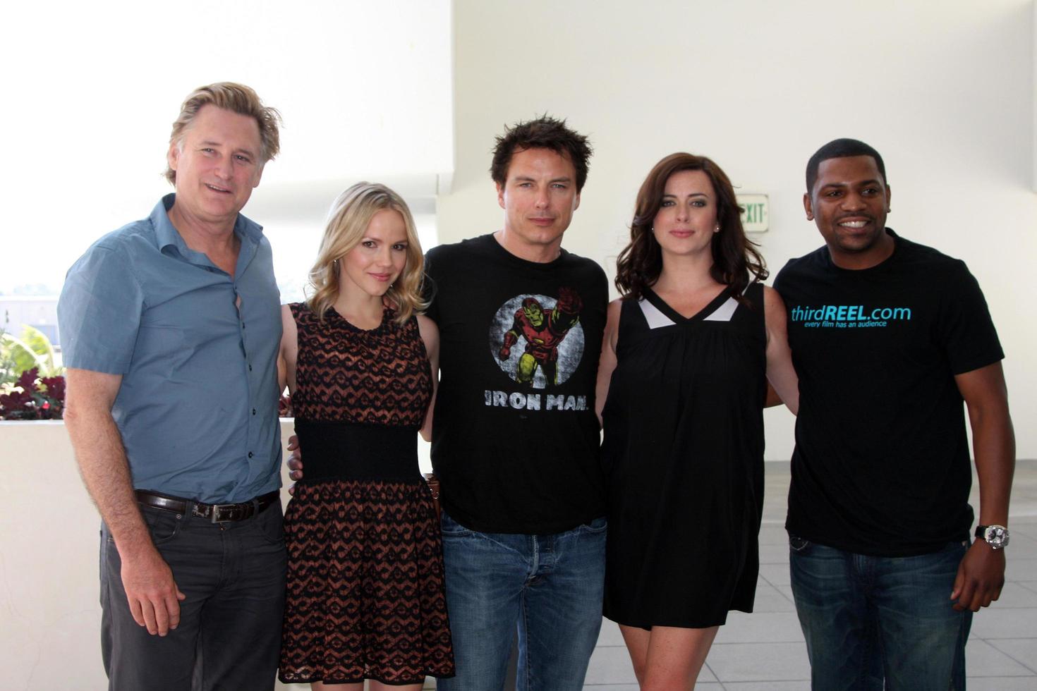 san diego, 22 de julio - bill pullman, alexa havins, john barrowman, eve myles, mekhi phifer en la convención comic-con 2011, día 2 en el centro de convenciones de san diego el 22 de julio de 2010 en san diego, ca foto