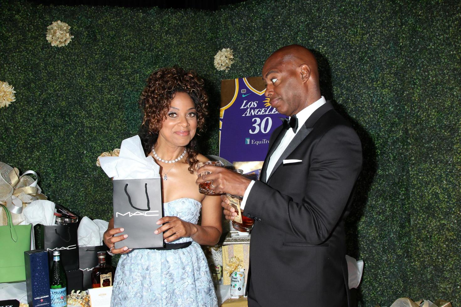 LOS ANGELES  JUN 13 - Nischelle Turner with MAC Products, and Kevin Frazier with Four Roses Bourbon at the 48th Daytime Emmy Awards Gifting Photos  June 13 at the ATI Studios on June 13, 2021 in Burbank, CA