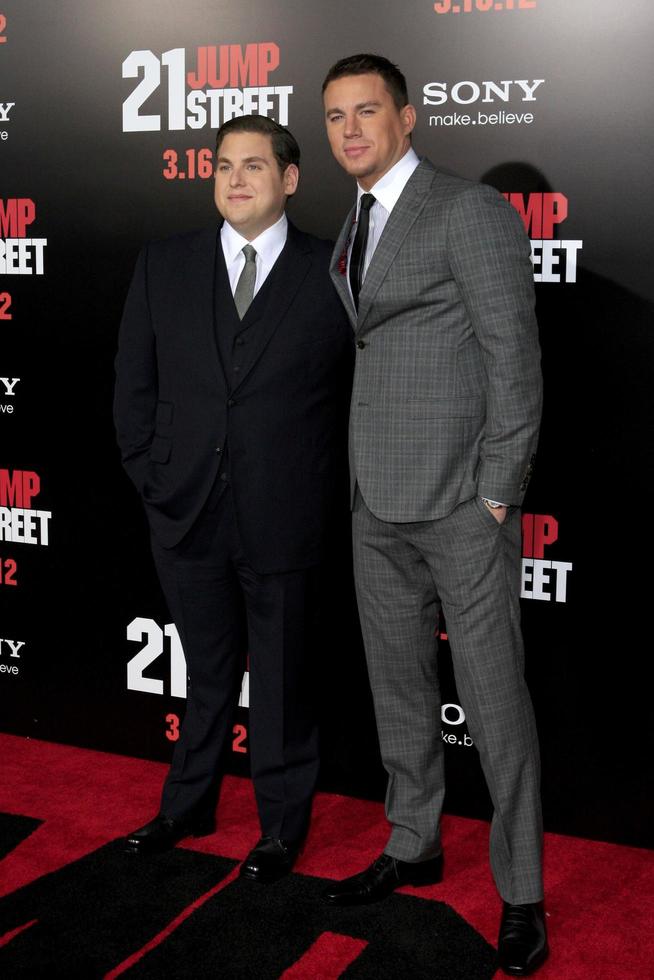 los angeles 13 de marzo - jonah hill, channing tatum llega al estreno de 21 jump street en los graumans chinese el 13 de marzo de 2012 en los angeles, ca foto