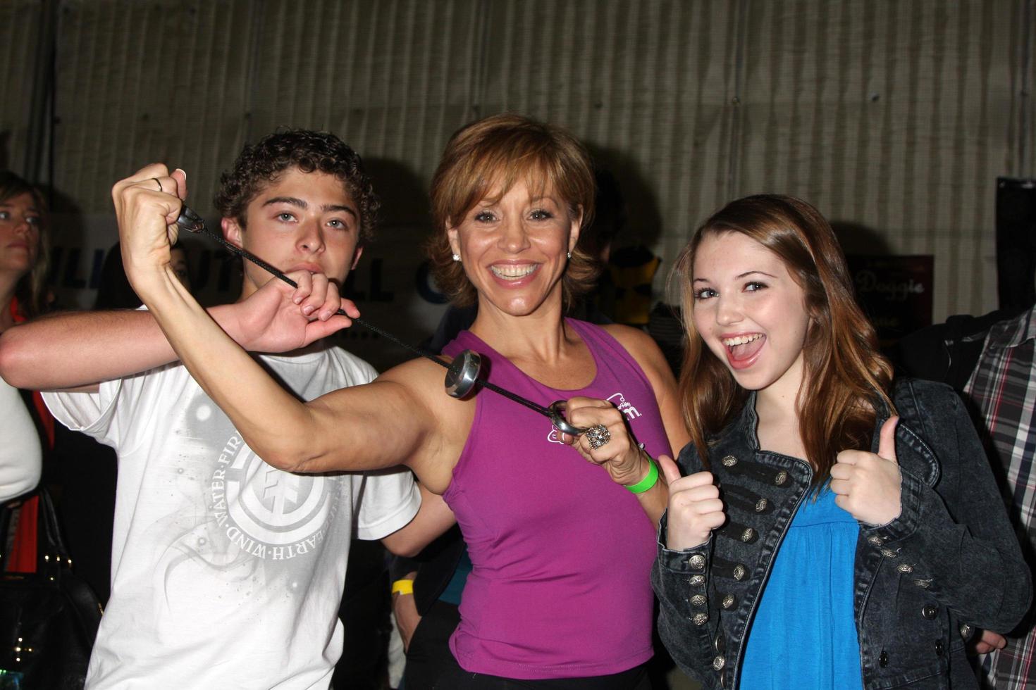 LOS ANGELES, NOV 20 -  Ryan Ochoa, Forbes Riley, Sammi Hanratty at the Connected s Celebrity Gift Suite celebrating the 2010 American Music Awards at Ben Kitay Studios on November 20, 2010 in Los Angeles, CA photo