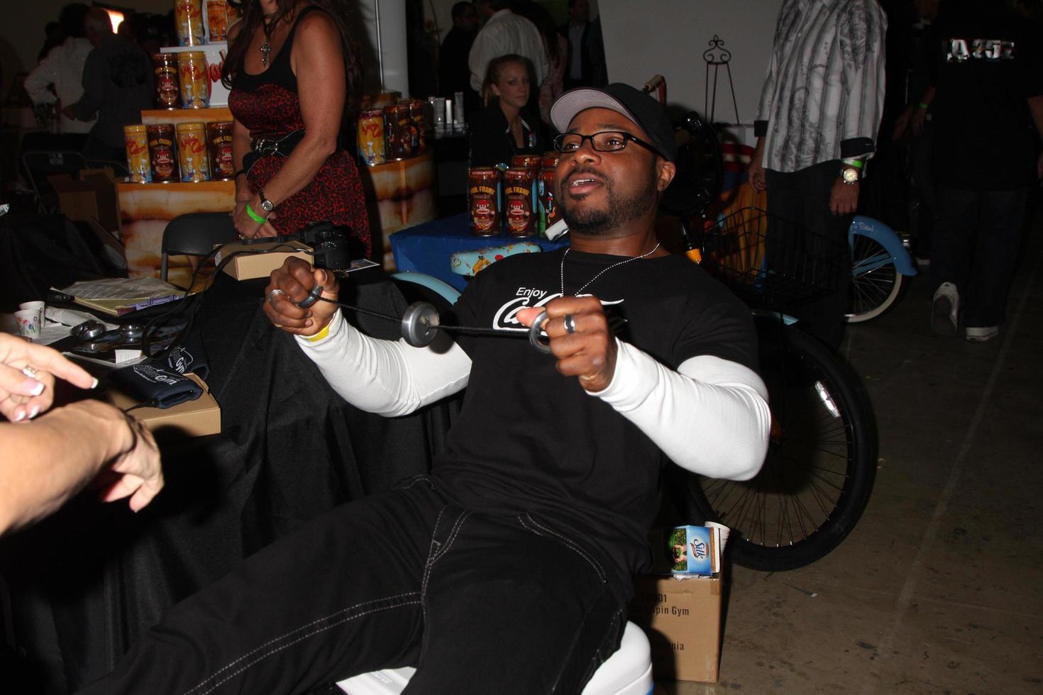 LOS ANGELES, NOV 20 -  Malcolm-Jamal Warner at the Connected s Celebrity Gift Suite celebrating the 2010 American Music Awards at Ben Kitay Studios on November 20, 2010 in Los Angeles, CA photo