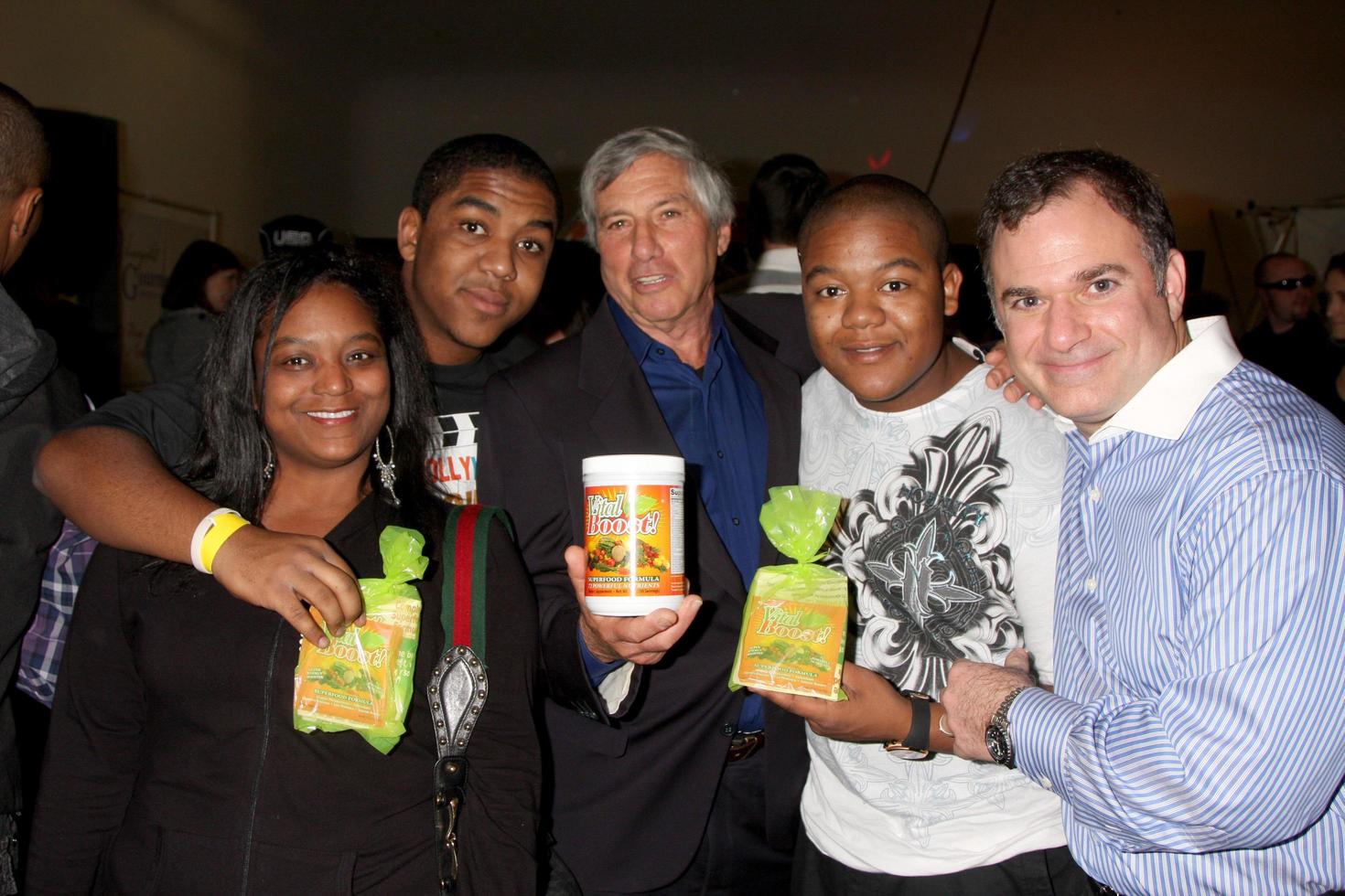 LOS ANGELES, NOV 20 -  Kyle and Chris Massey,with their mother and Victor Zeines, Gil R. Tatarsky at the Connected s Celebrity Gift Suite celebrating the 2010 American Music Awards at Ben Kitay Studios on November 20, 2010 in Los Angeles, CA photo