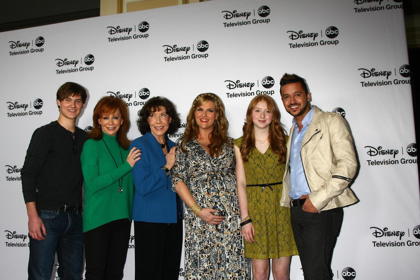 LOS ANGELES, JAN 10 - Justin Prentice, Reba McEntire, Lily Tomlin, Sara Rue, Juliette Angelo, Jai Rodriguez attends the ABC TCA Winter 2013 Party at Langham Huntington Hotel on January 10, 2013 in Pasadena, CA photo