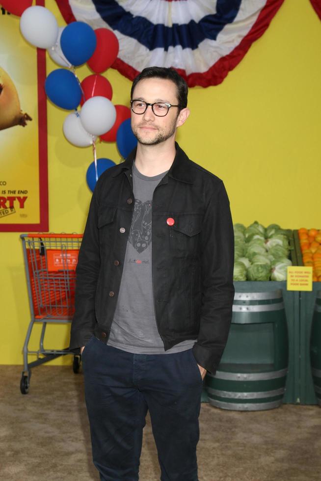 LOS ANGELES, AUG 9 - Joseph Gordon-Levitt at the Sausage Party Premiere at the Village Theater on August 9, 2016 in Westwood, CA photo