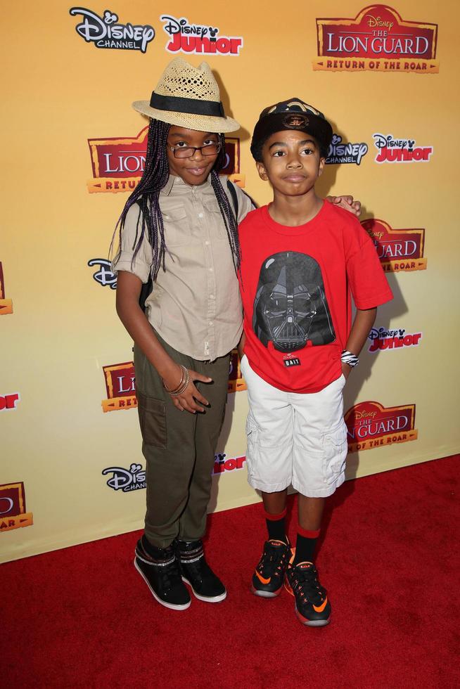 los angeles, 14 de noviembre - marsai martin, miles brown en the lion guard - return of the roar screening en los estudios walt disney el 14 de noviembre de 2015 en burbank, ca foto