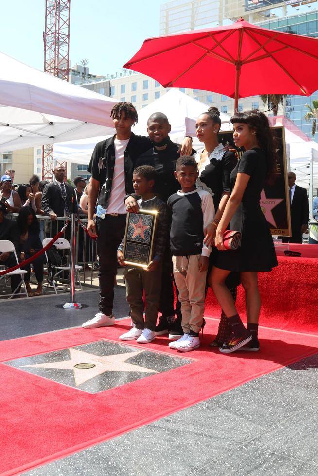 LOS ANGELES, SEP 7 - Guest, Usher Raymond IV, wife Grace Miguel, Guest front Naviyd Ely Raymond, Usher Raymond V at the Usher Honored With a Star On The Hollywood Walk Of Fame at the Eastown on September 7, 2016 in Los Angeles, CA photo