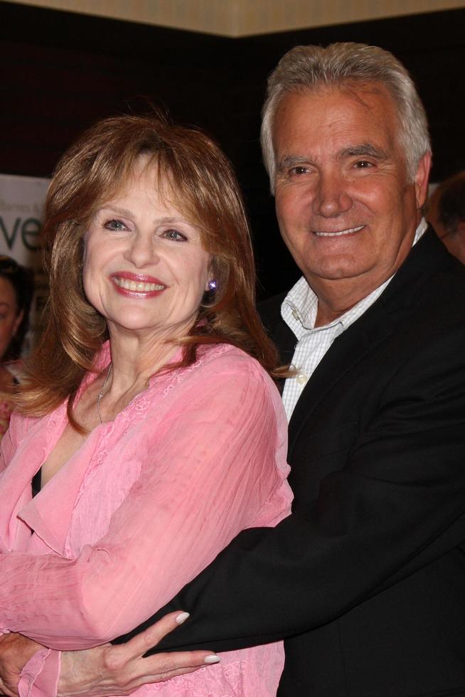 LOS ANGELES, JUN 21 - Janice Lynde, John McCook Early YnR Costars Leslie Brooks, Lance Prentiss at a booksigning for THE YOUNG AND RESTLESS LIFE OF WILLIAM J BELL at Barnes and Noble, The Grove on June 21, 2012 in Los Angeles, CA photo