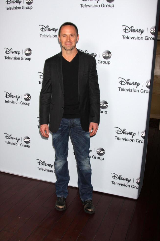 LOS ANGELES, JAN 17 - William deVry at the Disney-ABC Television Group 2014 Winter Press Tour Party Arrivals at The Langham Huntington on January 17, 2014 in Pasadena, CA photo
