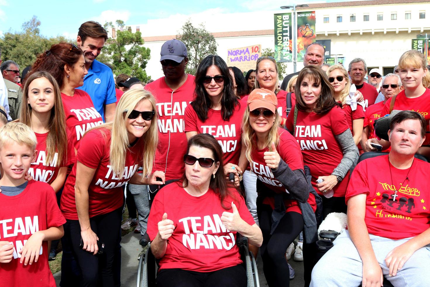 LOS ANGELES, OCT 16 - Reese Witherspoon, Friend, Nanci Ryder, Courteney Cox, Renee Zellweger, Kate Linder at the ALS Association Golden West Chapter Los Angeles County Walk To Defeat ALS at the Exposition Park on October 16, 2016 in Los Angeles, CA photo