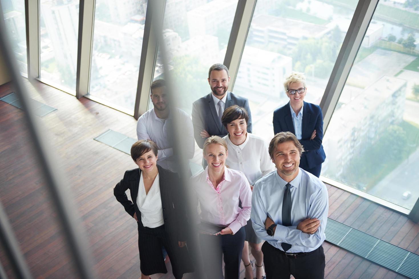 grupo diverso de personas de negocios foto