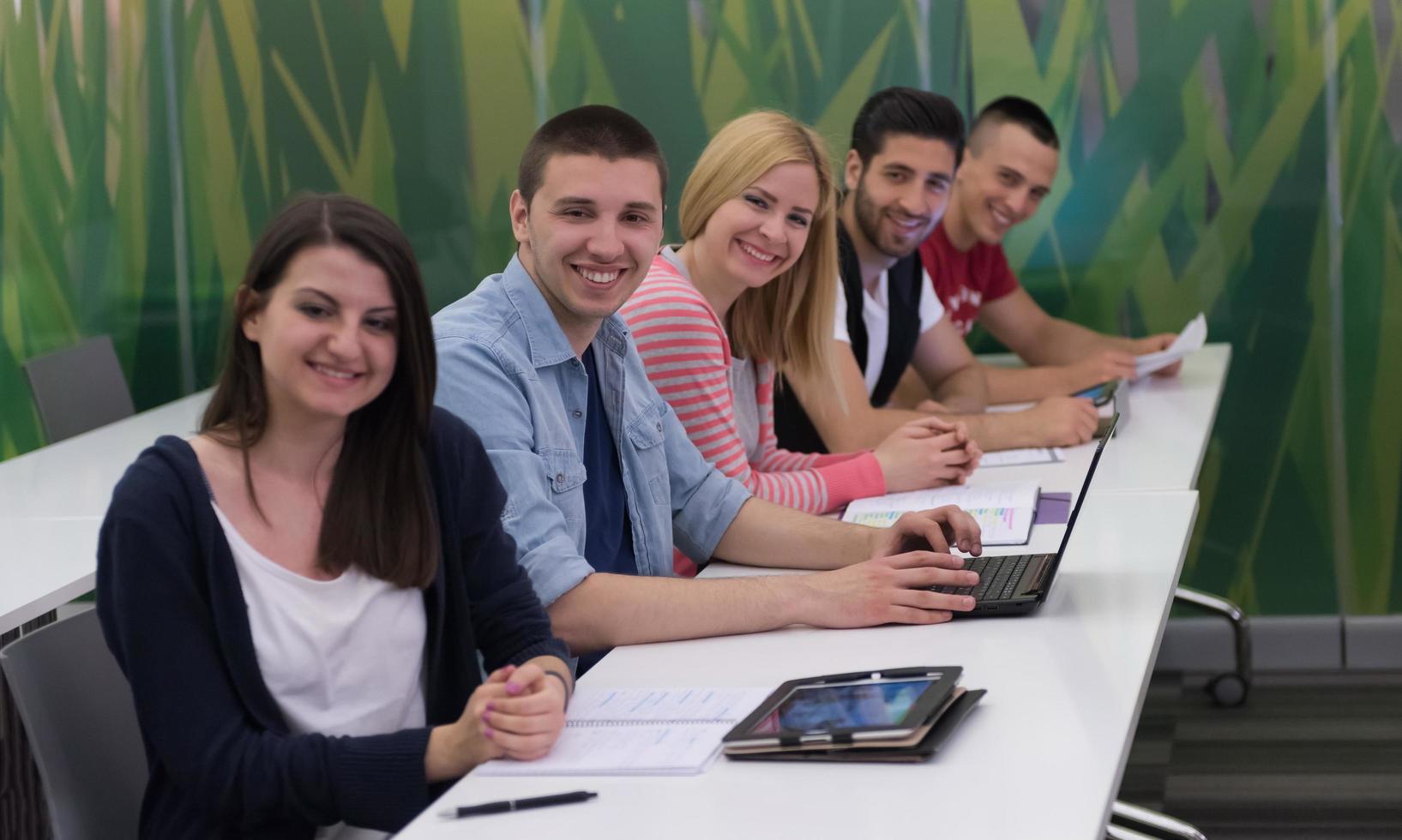 grupo de estudiantes de estudio foto