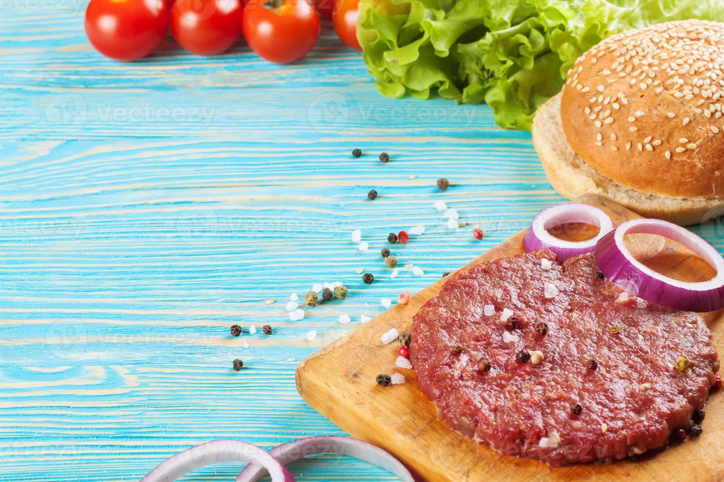 The ingredients for the burger photo