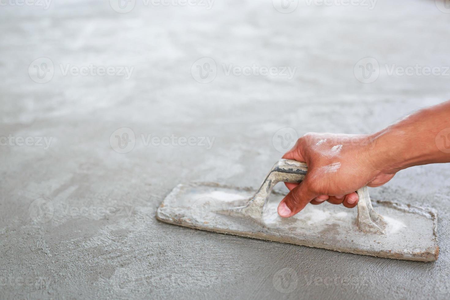 concrete mix It is the introduction of cement, stone, sand and water, as well as added chemicals photo