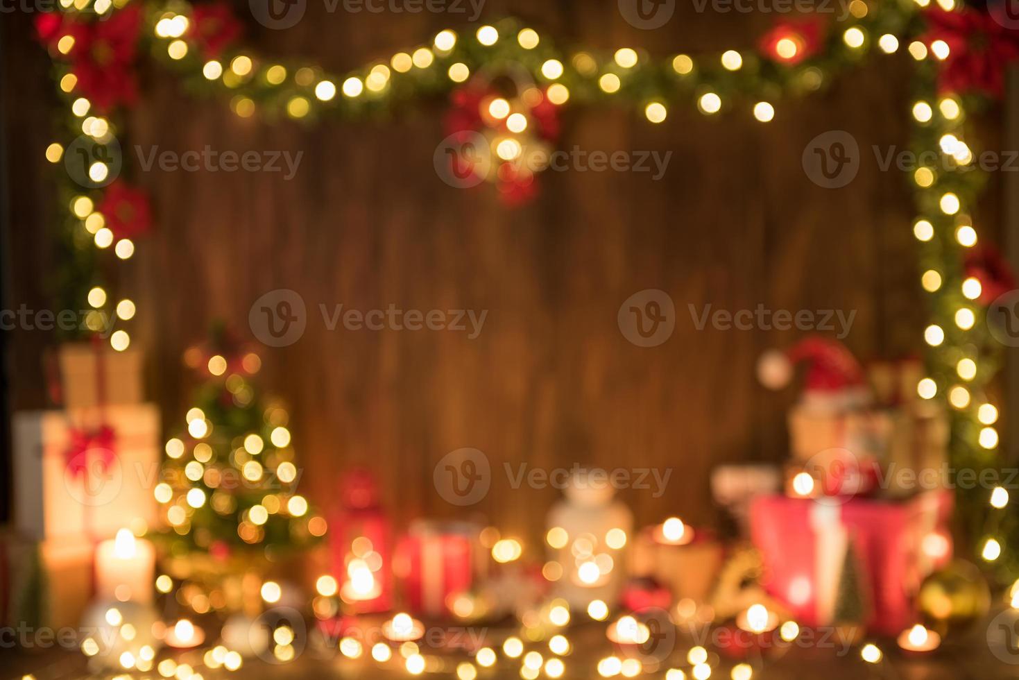 fondo borroso feliz navidad y feliz año nuevo decoración con luces para celebración foto