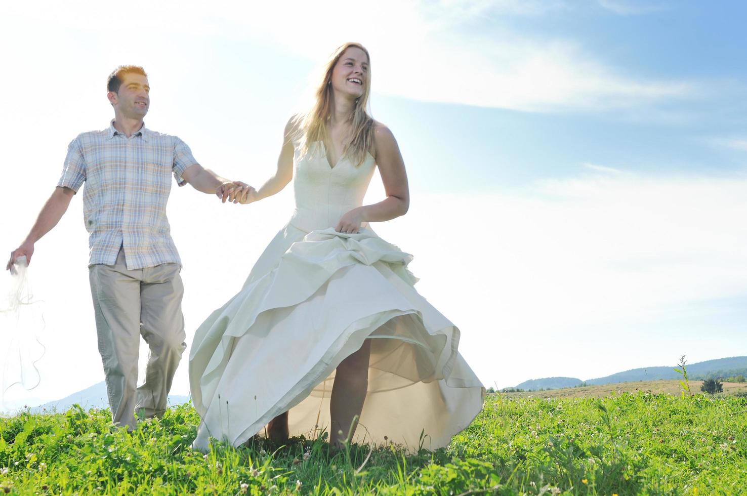 happy bride and groon outdoor photo