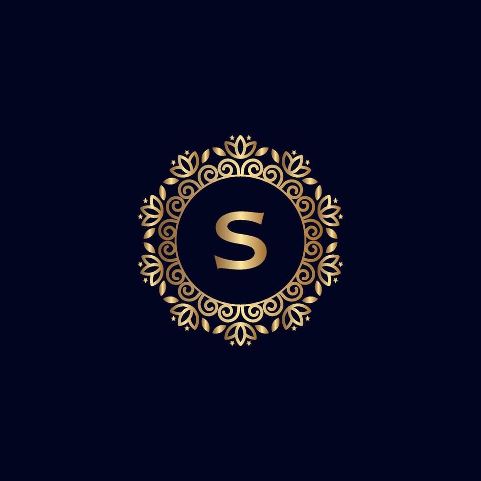 GOLD ROYAL LOGO BEAUTY LUXURY LETTER S vector
