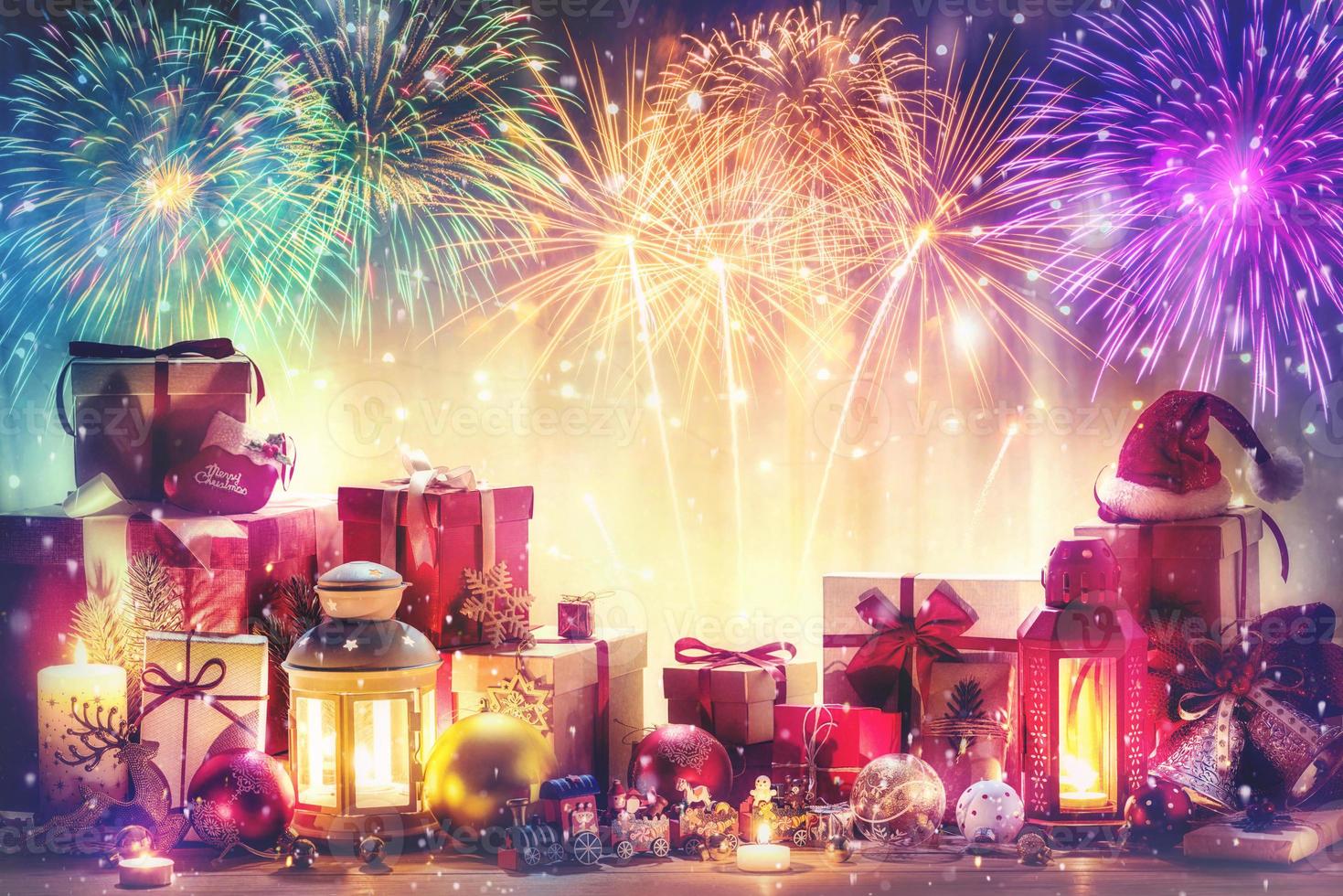 feliz navidad y próspero año nuevo decoración para celebración fuegos artificiales con espacio de copia foto