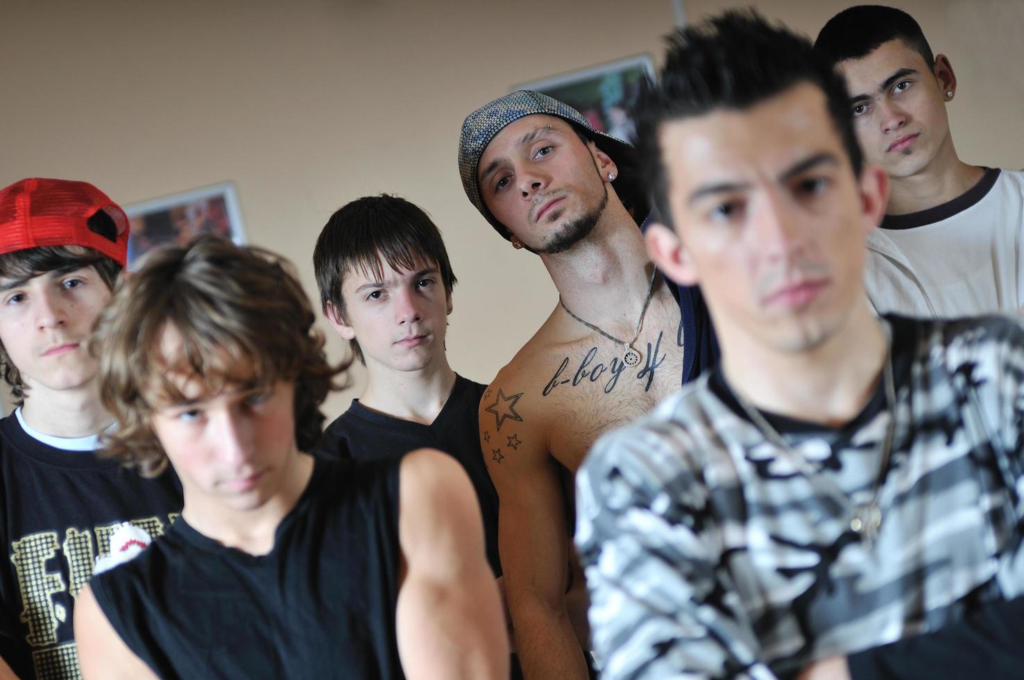 Breakdance group view photo