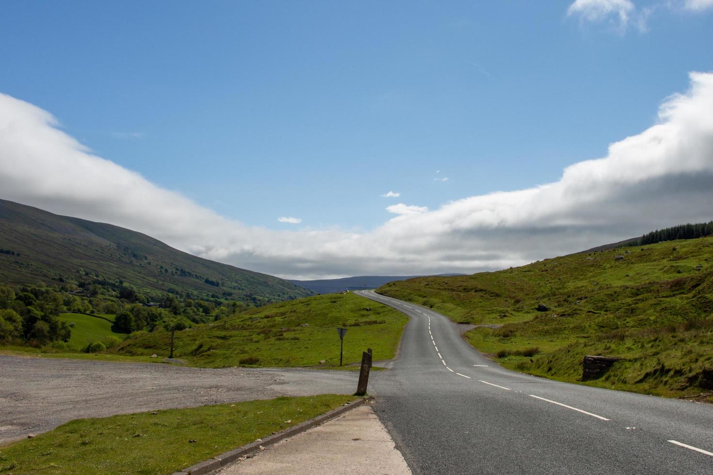 Road through Horseshoe Pass photo