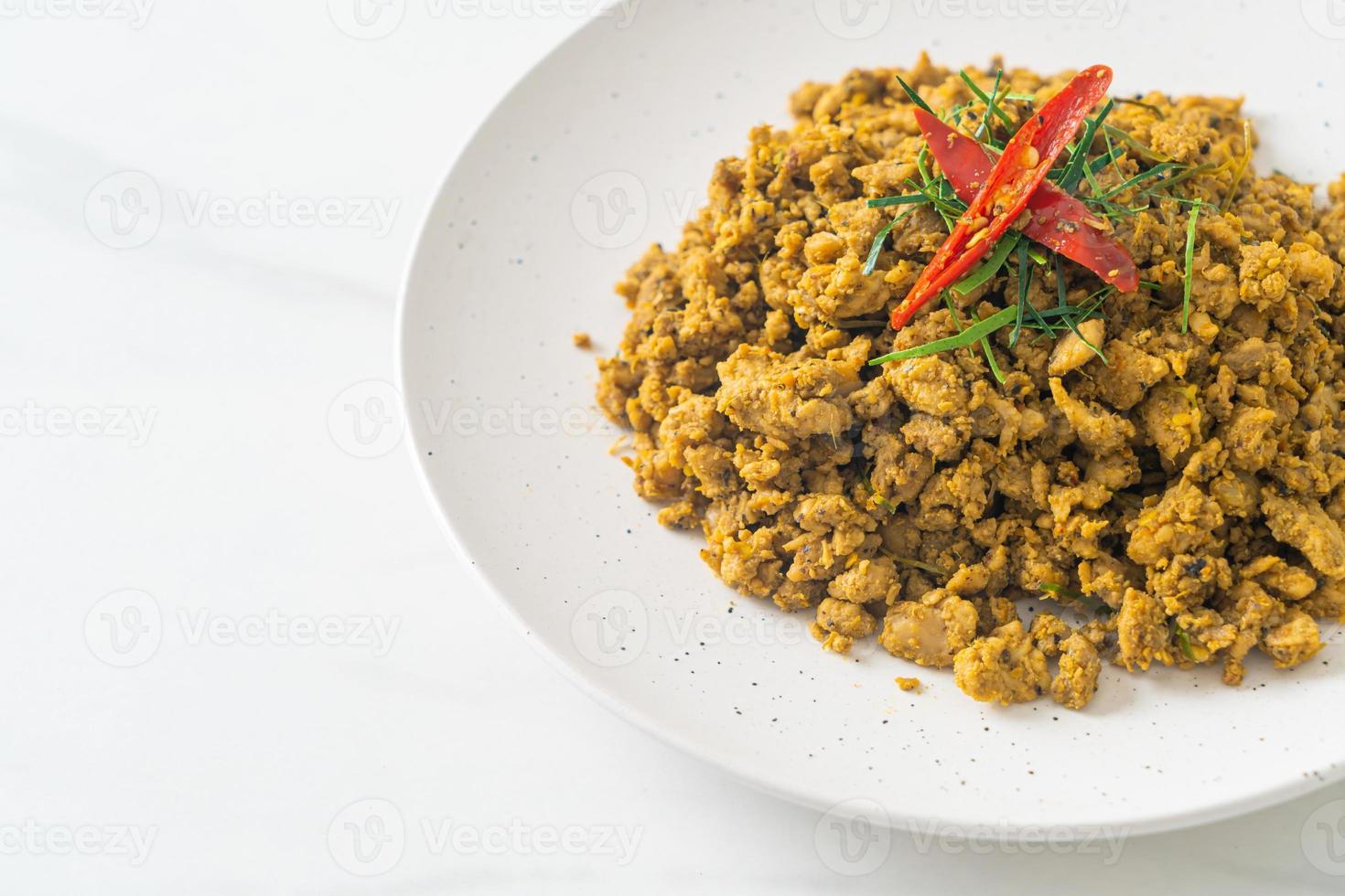 Stir Fried Pork with Yellow Curry Paste photo