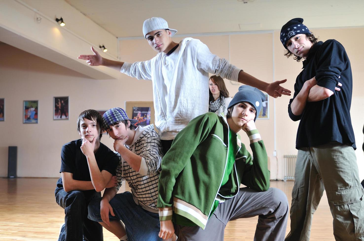 Breakdance group view photo