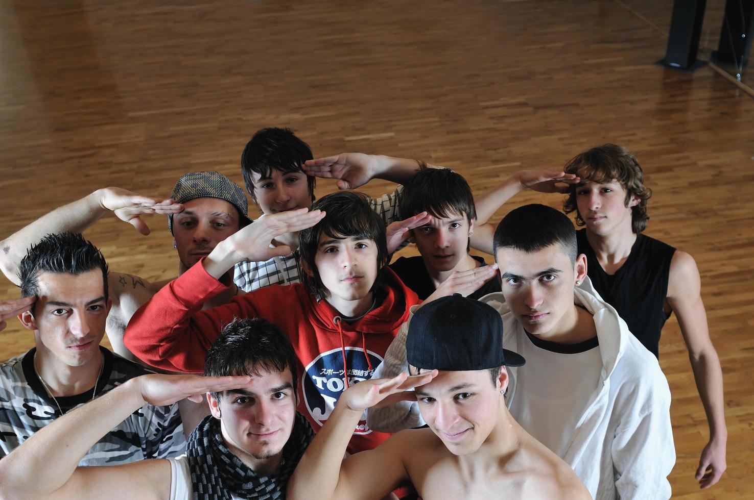 Breakdance group view photo