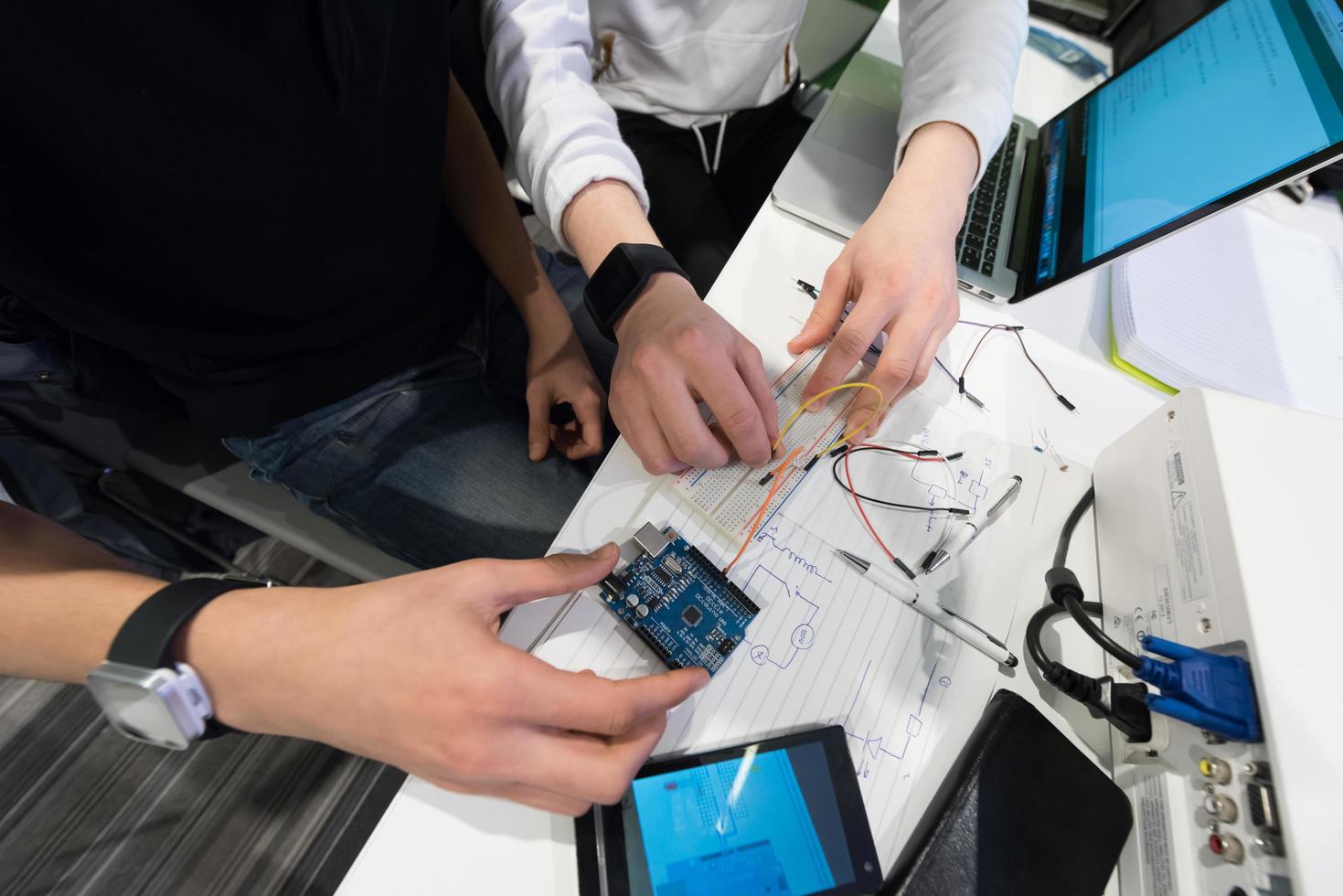 it students in computer science classroom photo