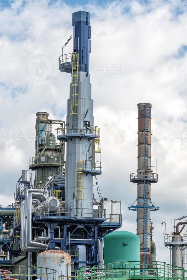 oil refinery photo
