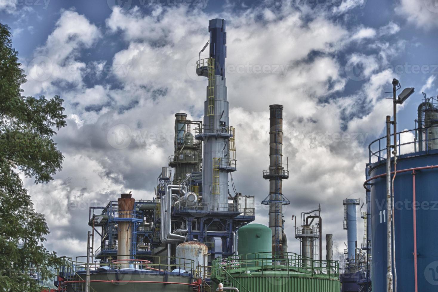oil refinery photo