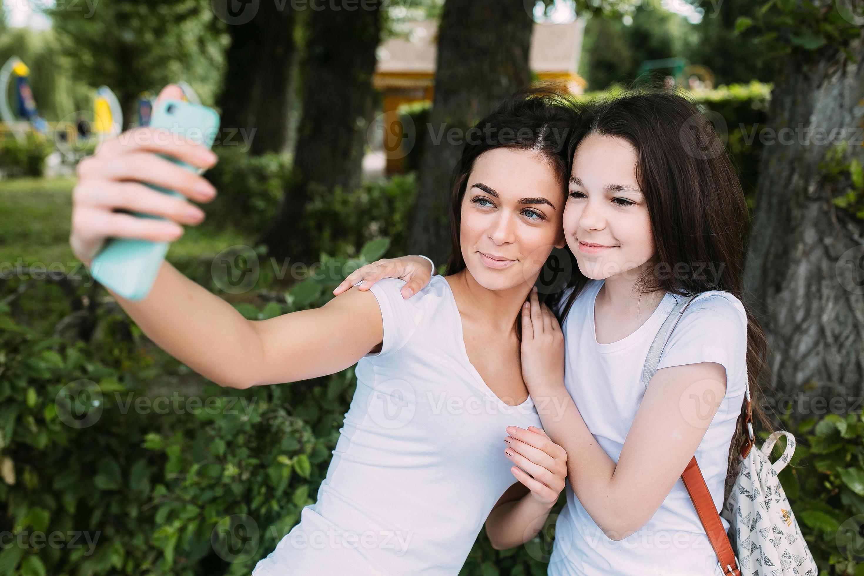 Mom and daughter 12555957 Stock Photo at Vecteezy