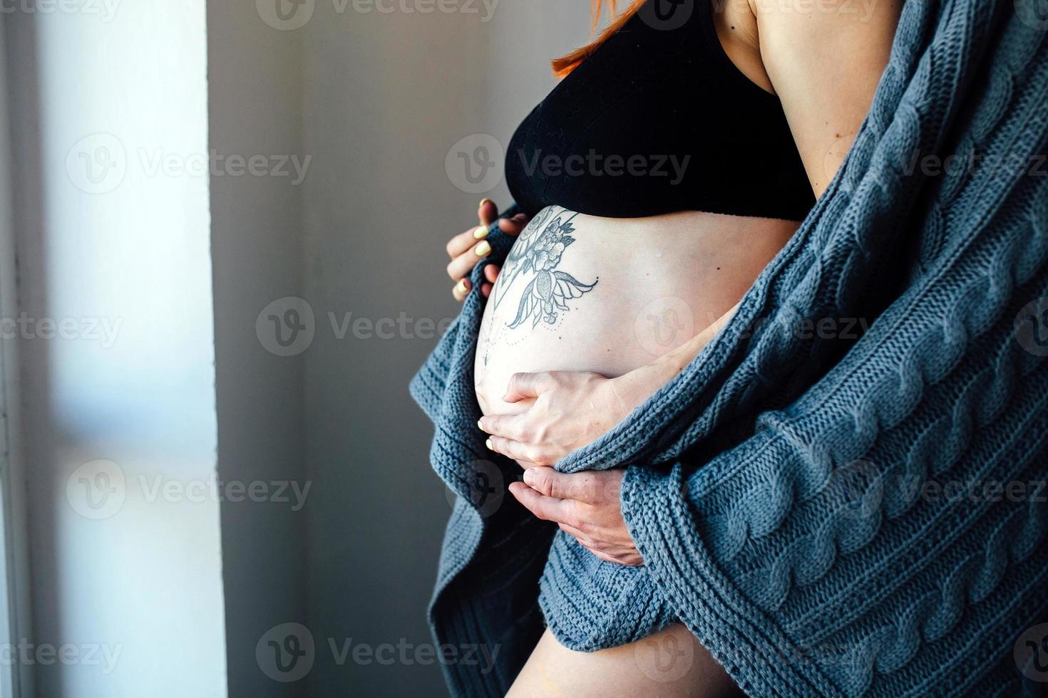 Couple pregnancy portrait photo