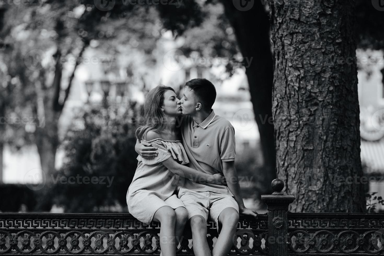 Couple outdoor portrait photo