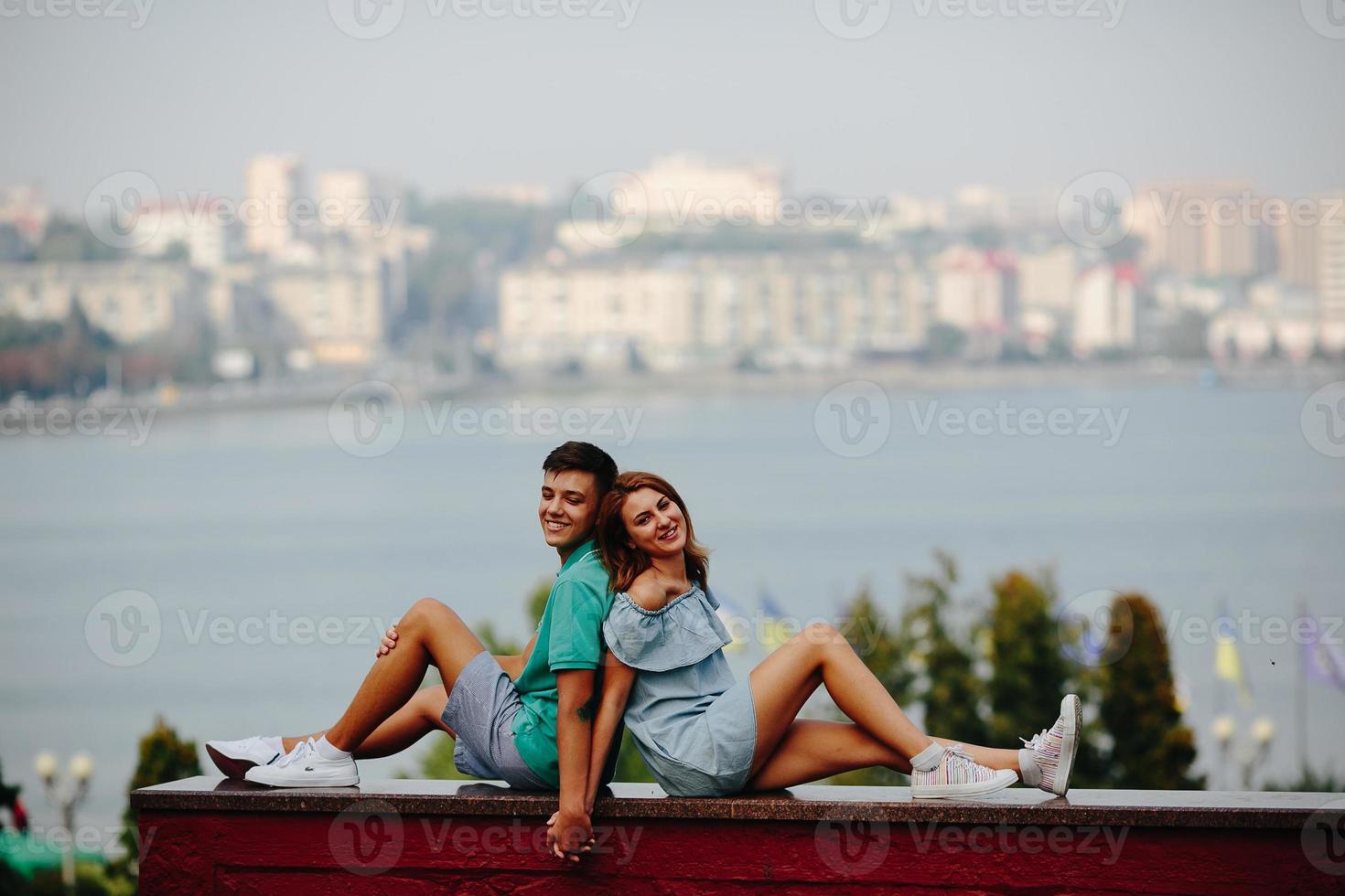 retrato de pareja al aire libre foto