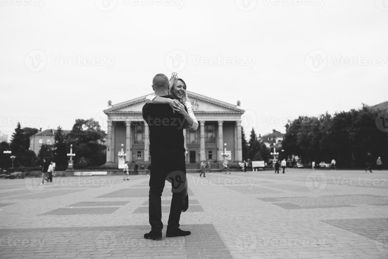 retrato de pareja al aire libre foto