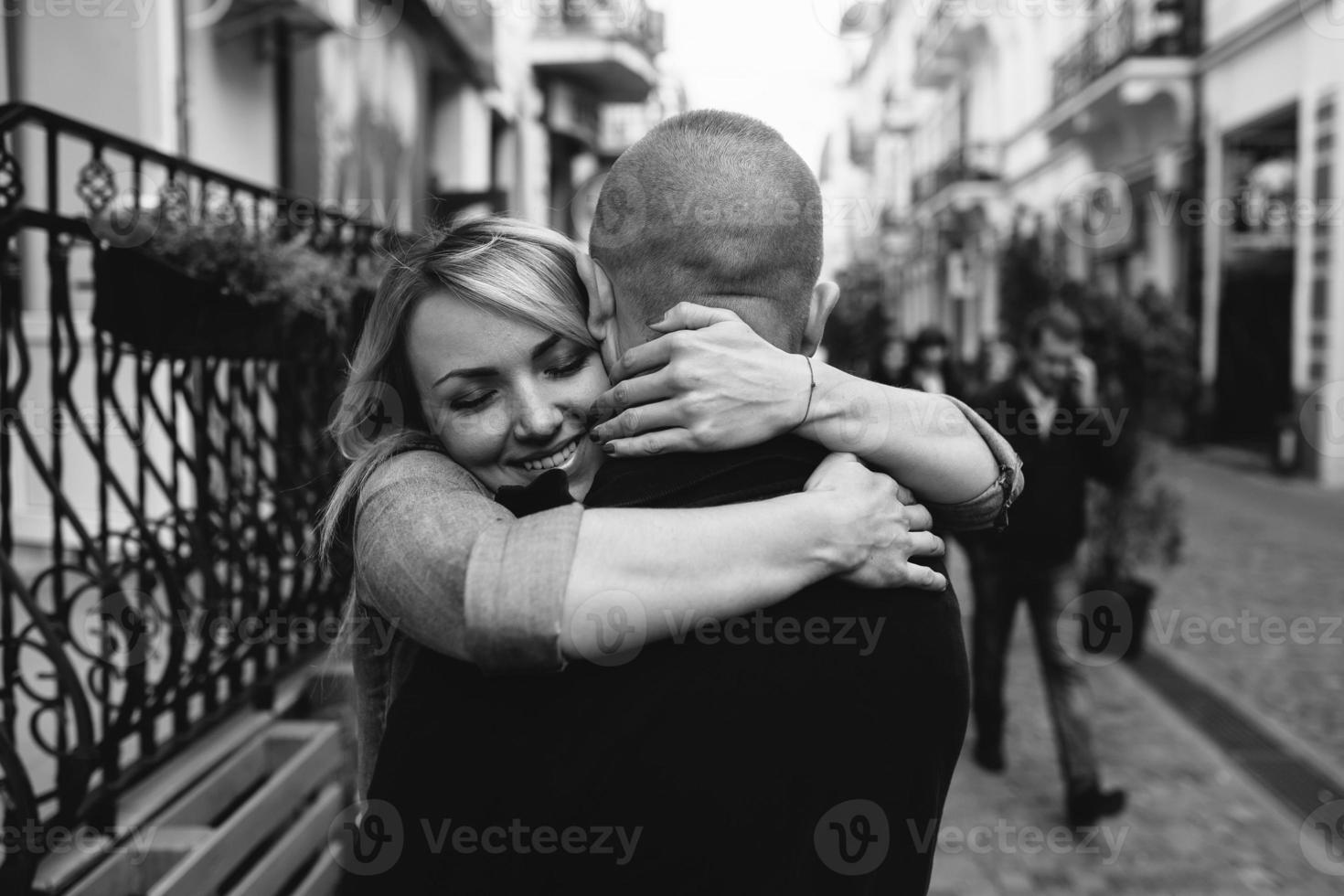 Couple outdoor portrait photo