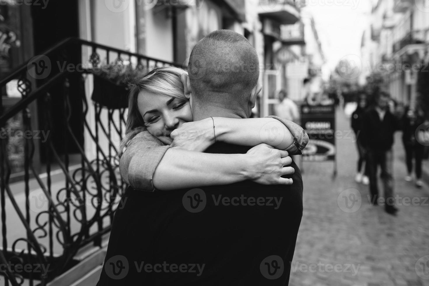 Couple outdoor portrait photo