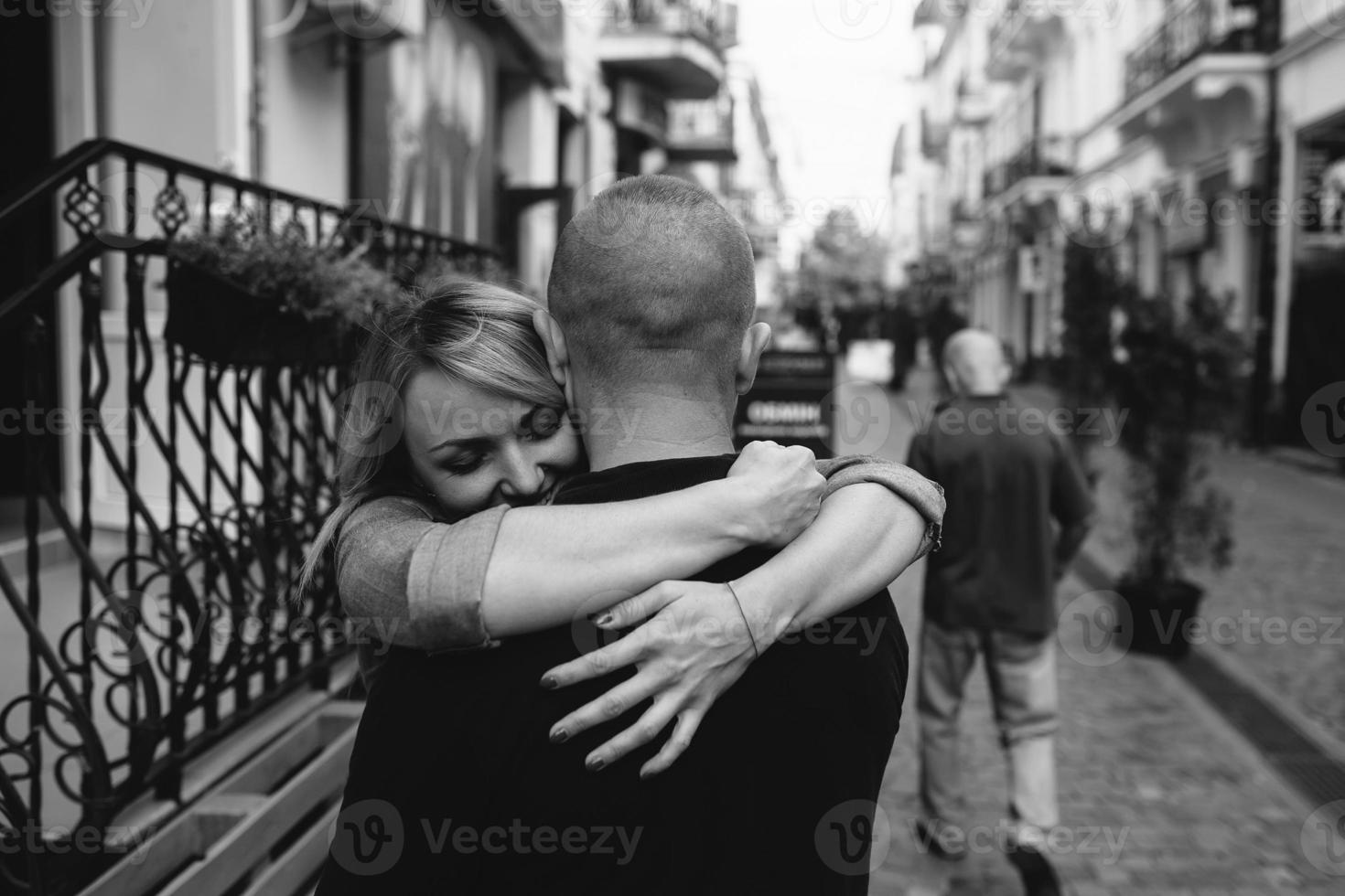 Couple outdoor portrait photo