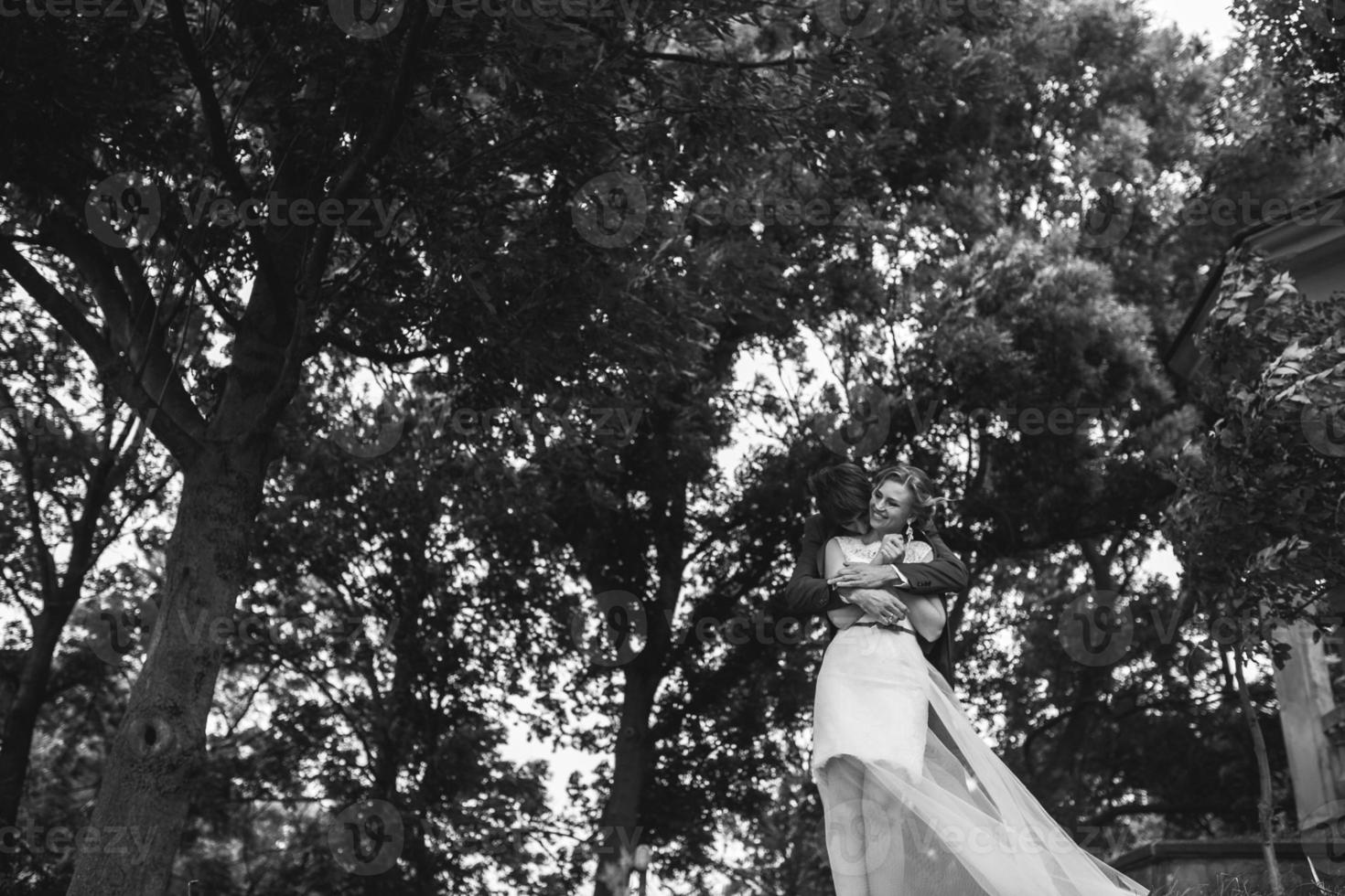 Couple outdoor portrait photo