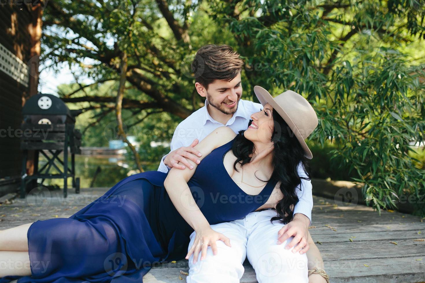 Couple outdoor portrait photo