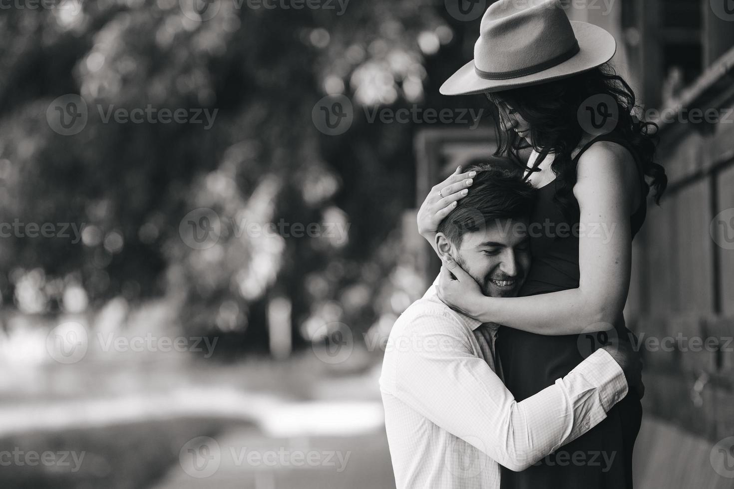 retrato de pareja al aire libre foto